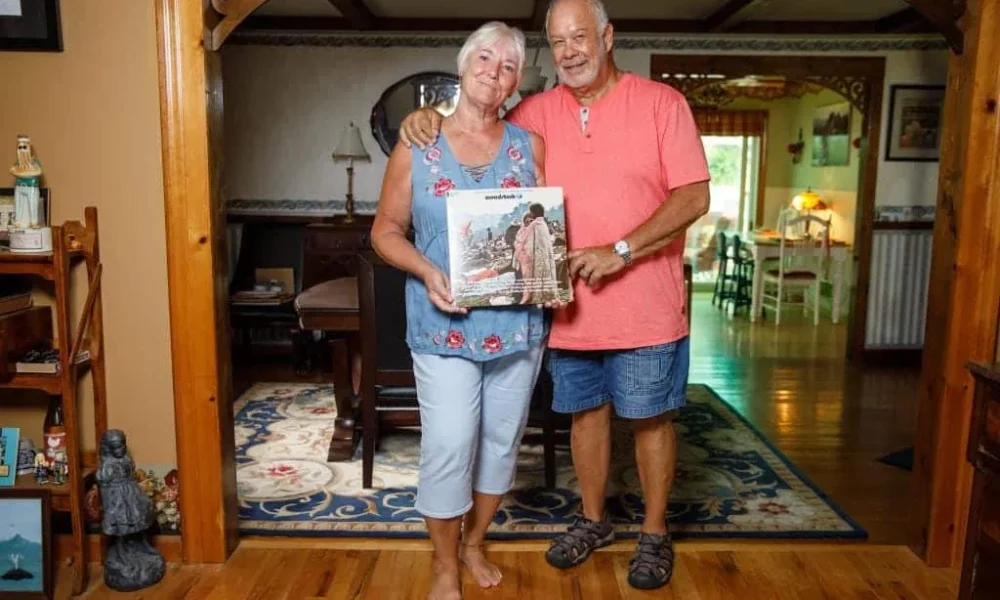 meet the iconic couple from the woodstock album co - tymoff